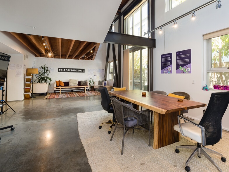 More Photos Of 2100 Abbot Kinney Blvd, Venice Office For Lease