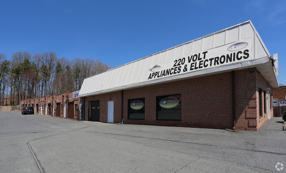 More Photos Of 5465 Randolph Rd, Rockville Warehouse For Lease