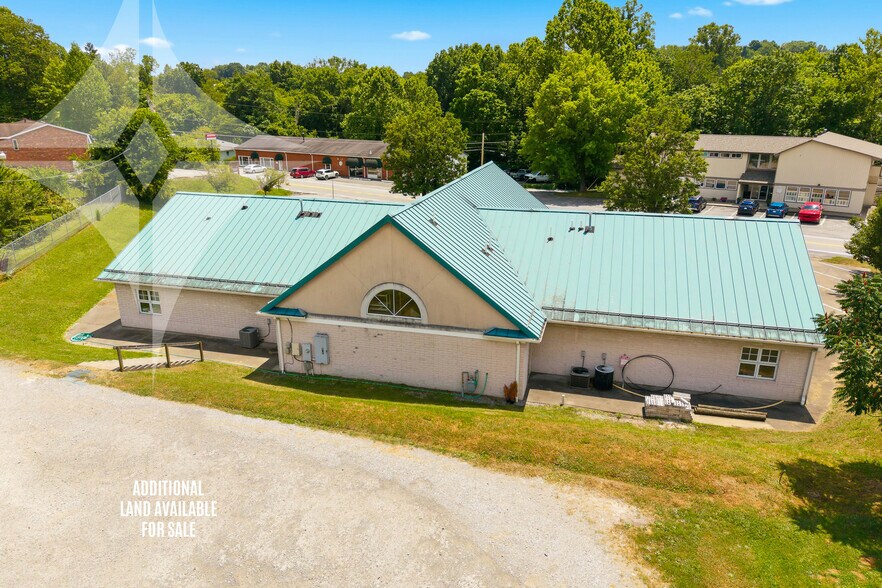 More Photos Of 1703 Locust Ave, Fairmont Medical For Sale