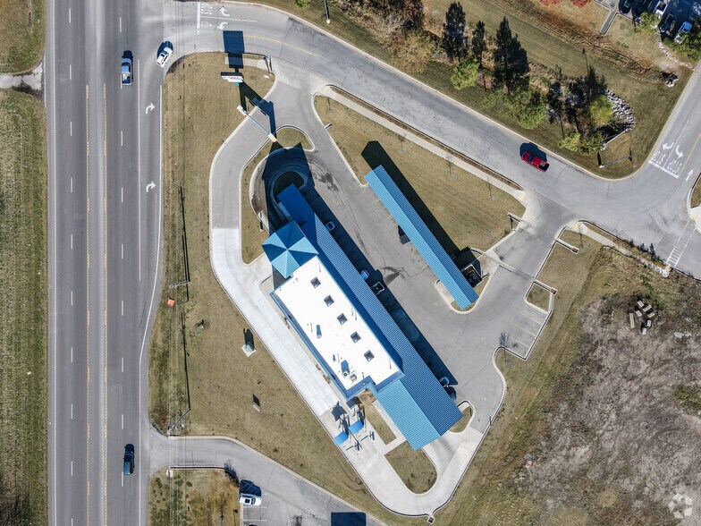 More Photos Of 27002 E 113th St, Coweta Carwash For Sale