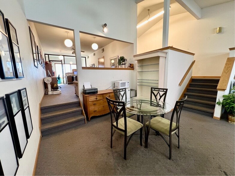 More Photos Of 421 S Park St, Madison Freestanding For Lease