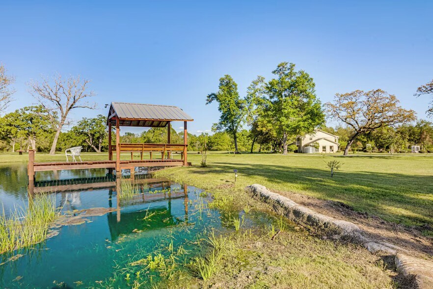 More Photos Of 601 N Shipp St, Madisonville Specialty For Sale