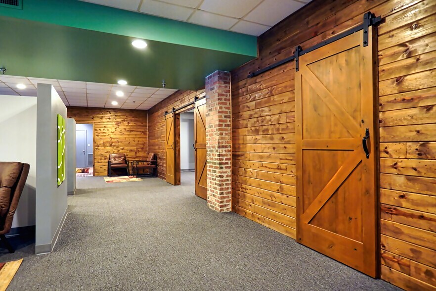 More Photos Of 1630 S Church St, Murfreesboro Coworking Space