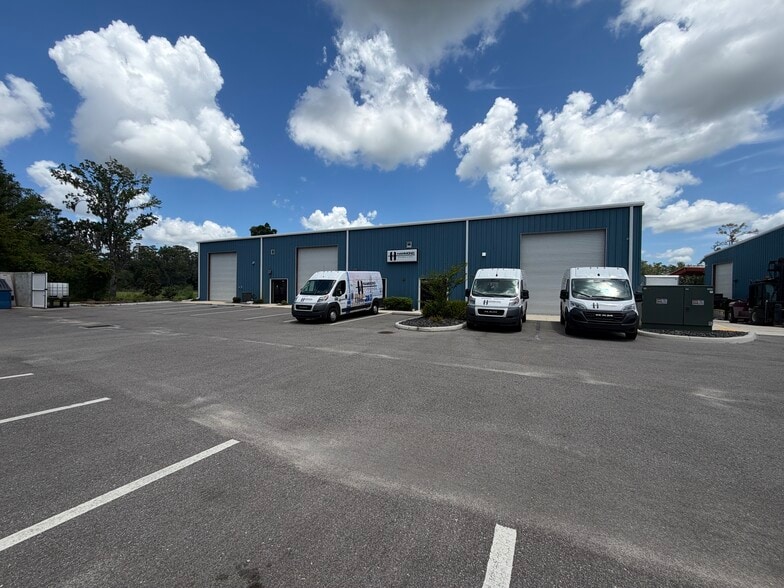Primary Photo Of 11729 Uradco Pl, San Antonio Warehouse For Lease