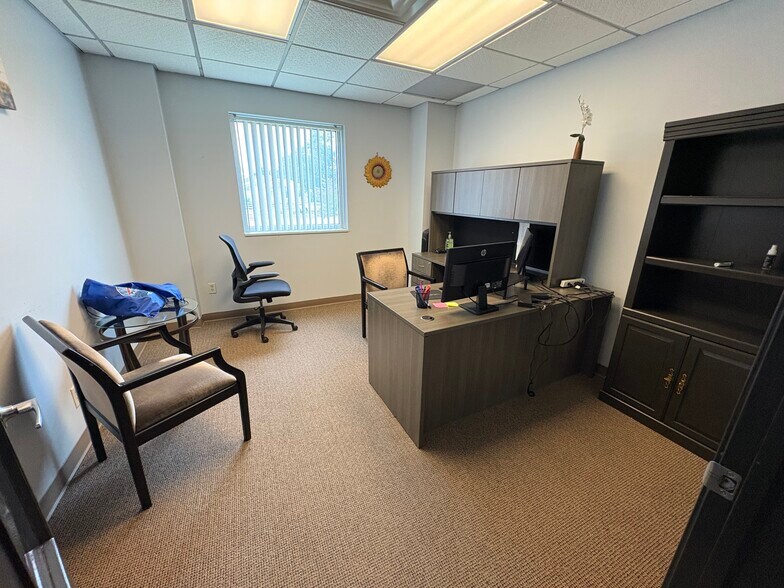 More Photos Of 1201 Cumberland Ave, West Lafayette Office For Lease