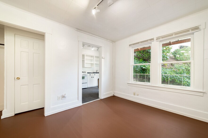 More Photos Of 2308-2326 SW Osage St, Portland Apartments For Sale