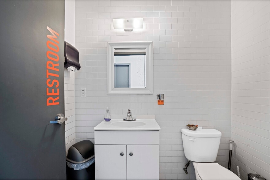 More Photos Of 449-465 Troutman St, Brooklyn Apartments For Lease