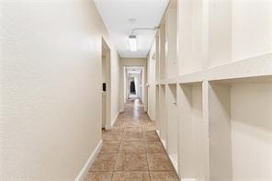 More Photos Of 4547 NW 44th Ave, Ocala Warehouse For Lease