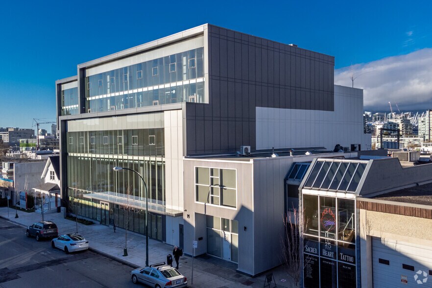 More Photos Of 63 6 Th Av W, Vancouver Medical For Sale