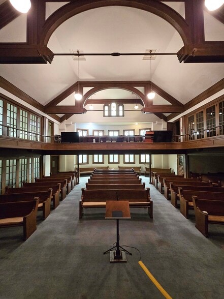 More Photos Of 5512 SE 73rd Ave, Portland Religious Facility For Sale