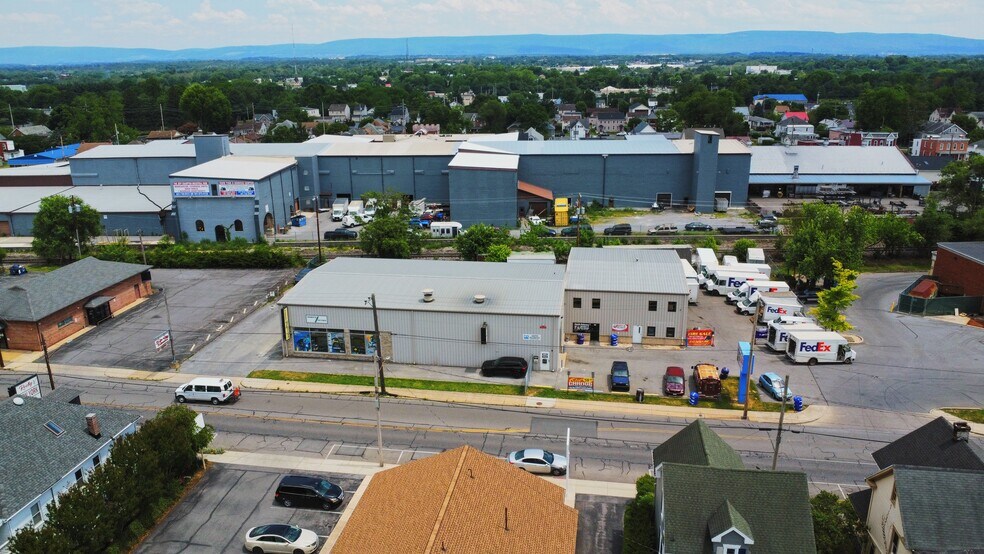 More Photos Of 916-926 S Potomac St, Hagerstown Service For Lease