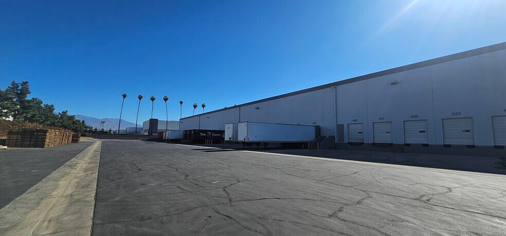 More Photos Of 27040 San Bernardino Ave, Redlands Distribution For Lease