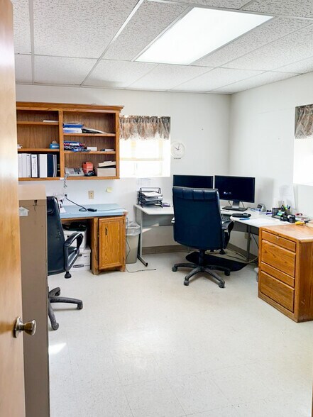 More Photos Of 3464 State Road 301, Sundown Warehouse For Sale