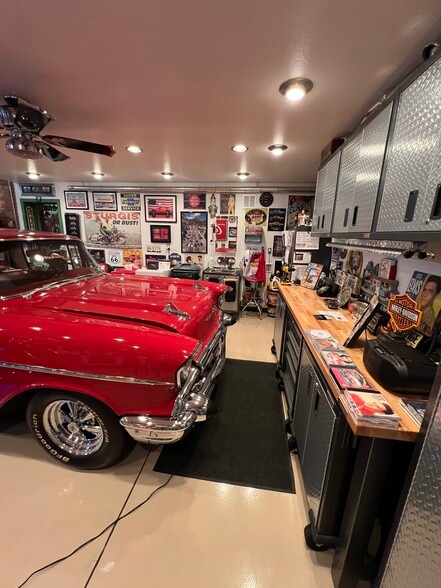 More Photos Of 9181 Commerce Center Cir, Highlands Ranch Self Storage For Sale