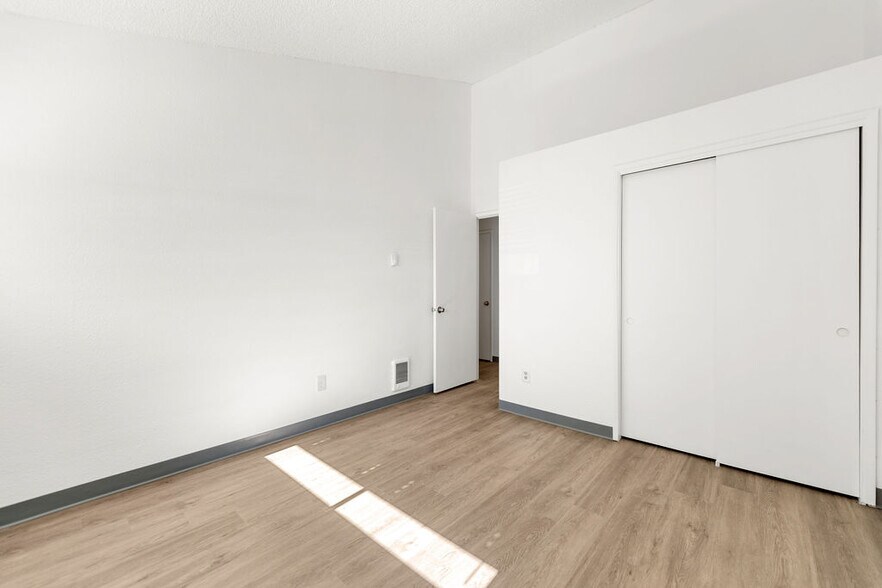 More Photos Of 14623 NE Coast Pine Ct, Vancouver Apartments For Sale
