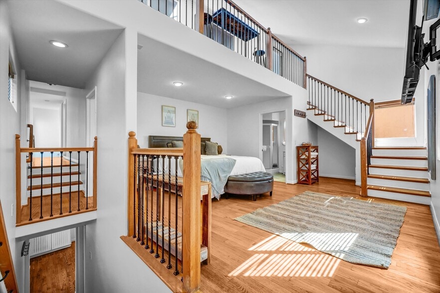 More Photos Of 179 Pomona Ave, Long Beach Hospitality For Sale