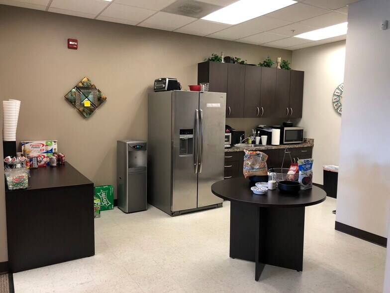 More Photos Of 2174 W Grove Pky, Pleasant Grove Office For Lease