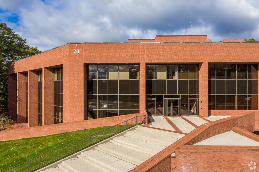 More Photos Of 20 Cabot Blvd, Mansfield Office For Lease