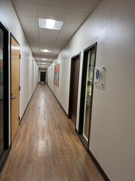 More Photos Of 4875 Riverside Dr, Macon-Bibb Office For Sale