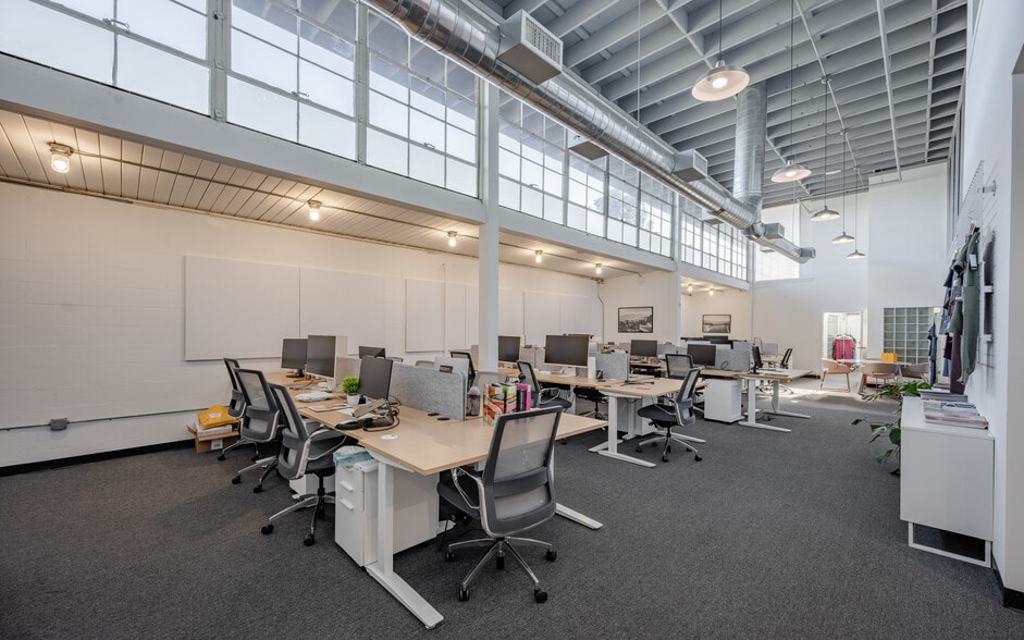 More Photos Of 1560 12th St, Santa Monica Loft Creative Space For Sale