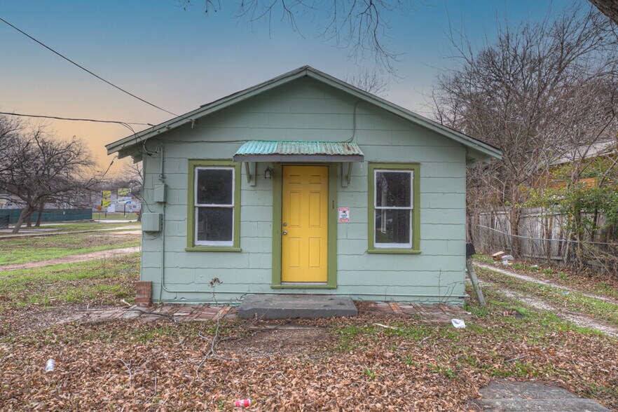 More Photos Of 650-664 S Seguin Ave, New Braunfels Land For Sale