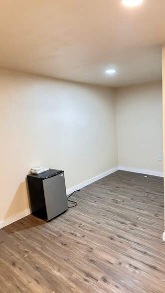 More Photos Of 3916 W Alva St, Tampa Warehouse For Lease