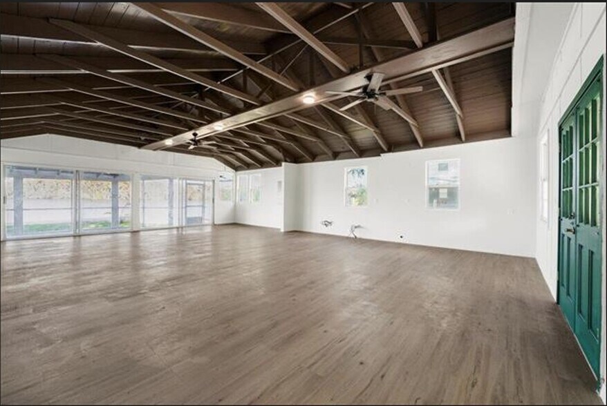More Photos Of 13555 County Road 13 N, Saint Augustine Specialty For Lease