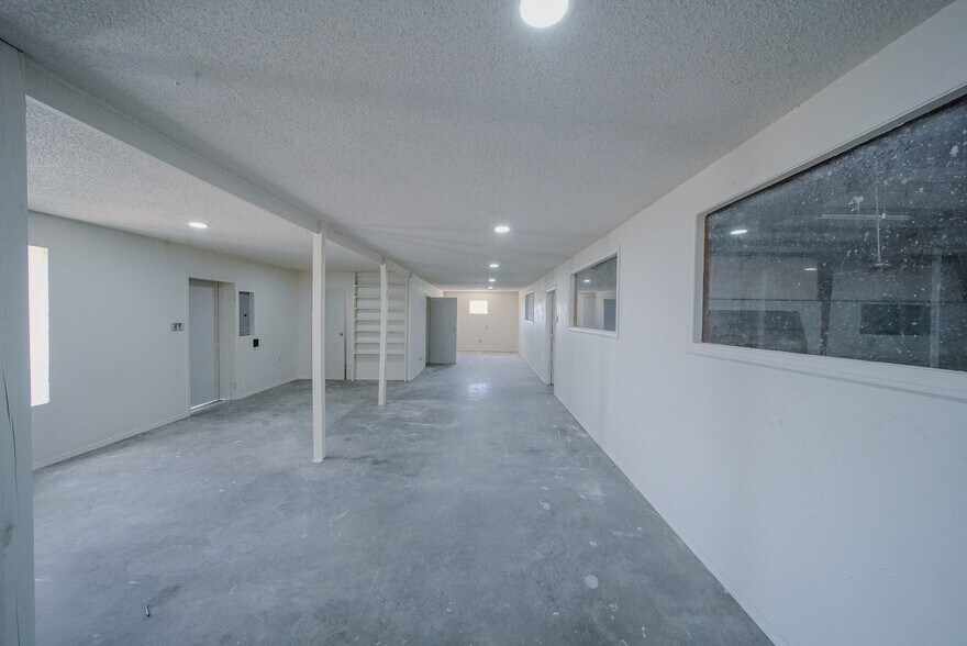 More Photos Of 35613 E 1130, Seminole Warehouse For Sale