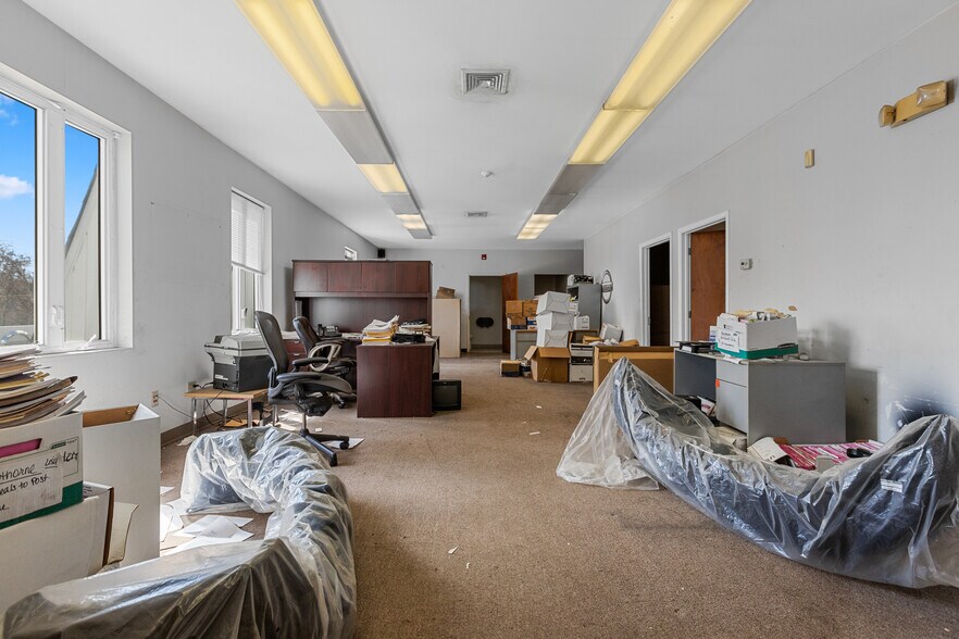 More Photos Of 805 Lafayette Ave, Hawthorne Auto Repair For Sale