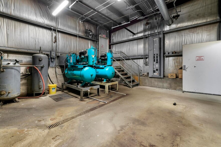 More Photos Of 4074 N 2000 E, Filer Warehouse For Sale