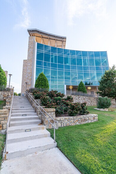 More Photos Of 7210-7290 Virginia Pky, McKinney Unknown For Lease