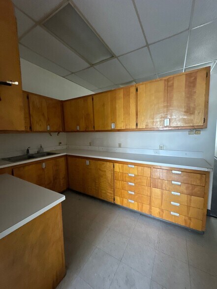 More Photos Of 127 E Garvey Ave, Monterey Park Storefront Retail Office For Lease