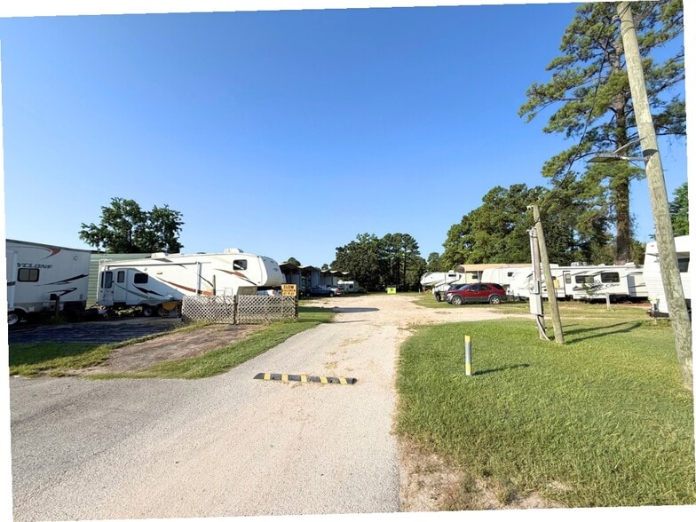 More Photos Of 36815 FM 1774 Rd, Magnolia Manufactured Housing Mobile Home Park For Sale