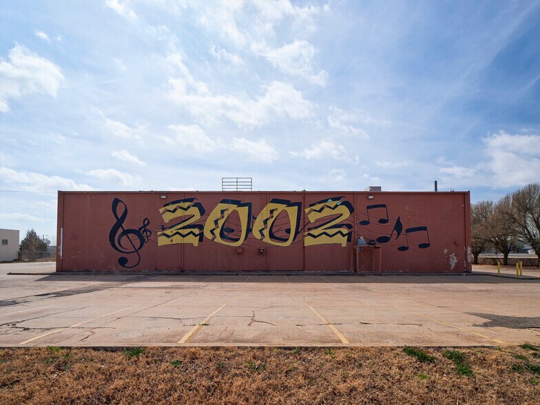 More Photos Of 1508 SE 25th St, Oklahoma City Bar For Sale