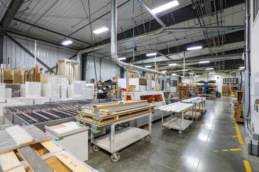 More Photos Of 1500 Springhill Rd, Parksville Manufacturing For Sale