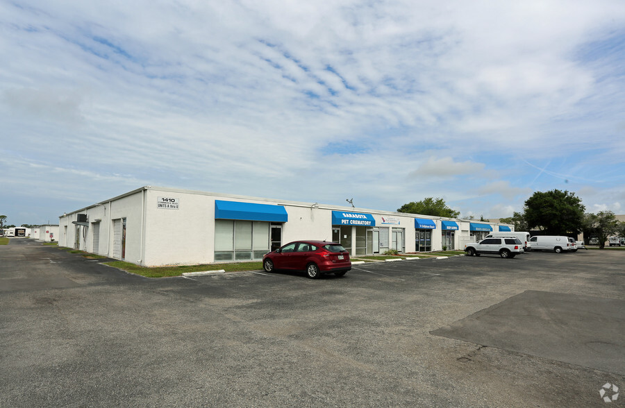 Primary Photo Of 1410 Commerce Blvd, Sarasota Warehouse For Lease