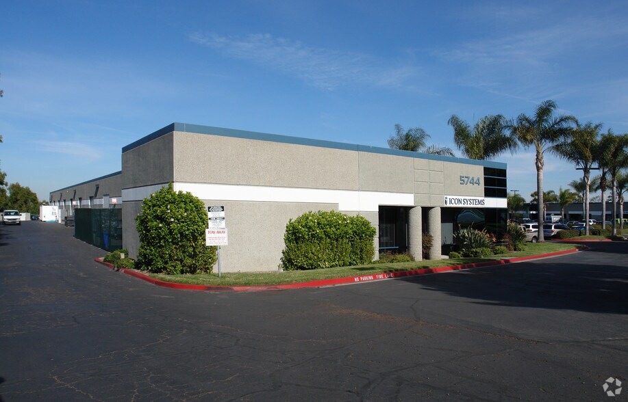More Photos Of 5744 Pacific Center Blvd, San Diego Light Manufacturing For Lease
