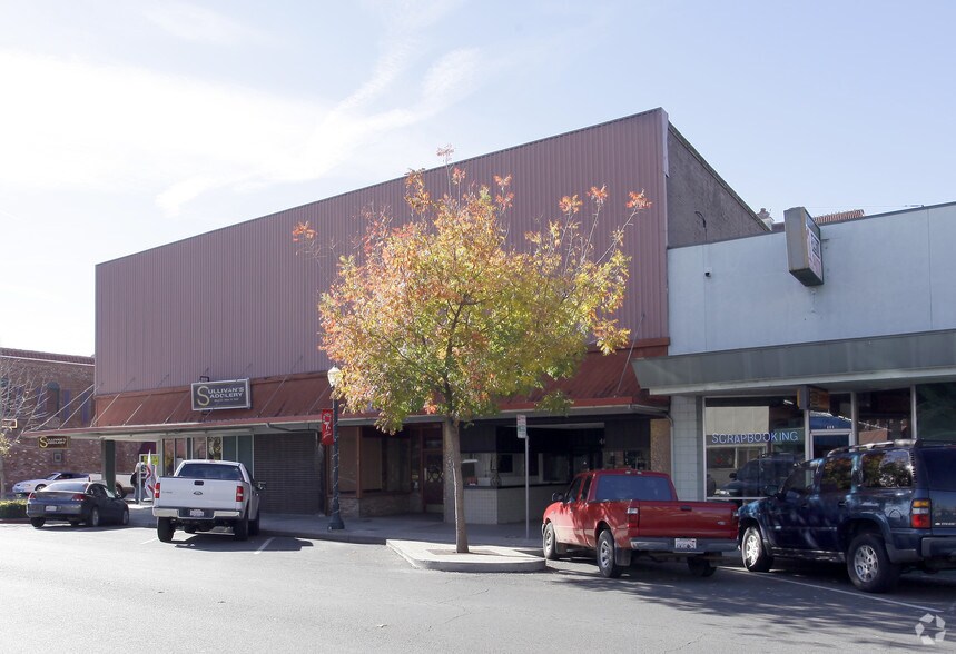 More Photos Of 400-406 D St, Marysville Storefront For Lease