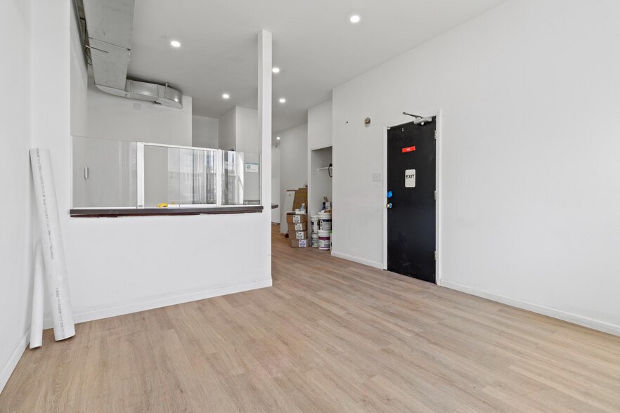 More Photos Of 1602 S Broad St, Philadelphia Office Residential For Sale