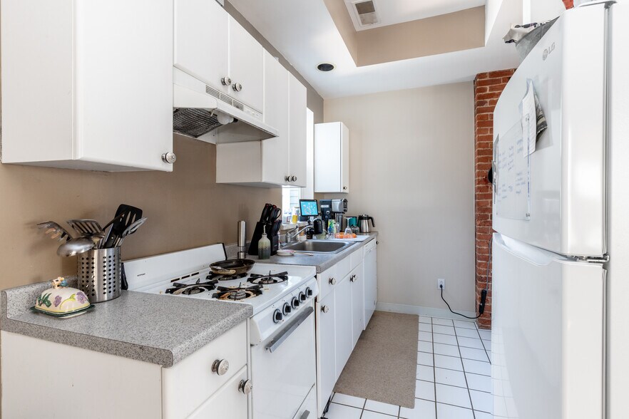 More Photos Of 158 Park St, Buffalo Apartments For Sale