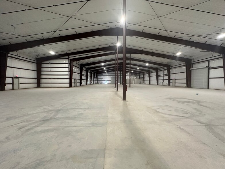 More Photos Of 1056 Business Park Rd, Summerville Distribution For Lease