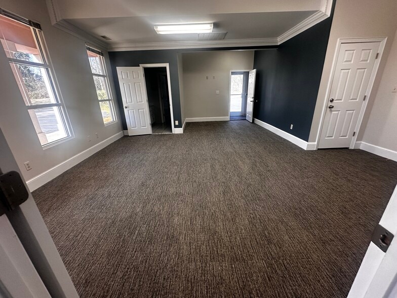 More Photos Of 1230 John B White SR Blvd, Spartanburg Office For Lease