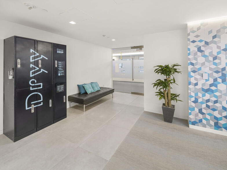 More Photos Of 655 15th St NW, Washington Office For Sale