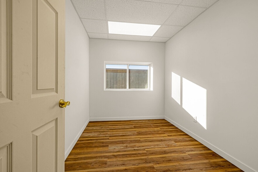 More Photos Of 282 Malibu St, Castle Rock Light Manufacturing For Lease