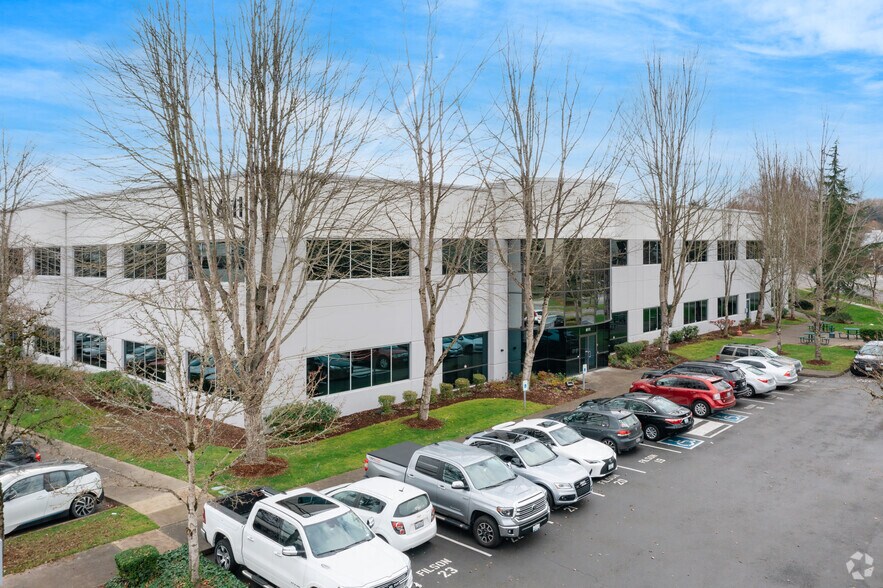 More Photos Of 6111 S 228th St, Kent Warehouse For Lease