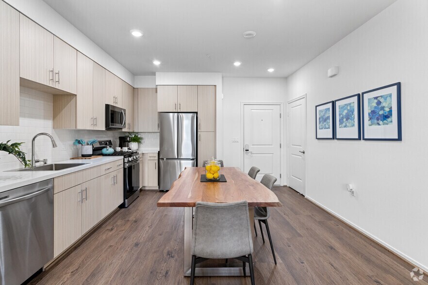 More Photos Of 6838-6874 Northbank Dr, Ventura Apartments For Lease