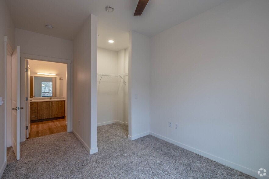 More Photos Of 12548 Lake City Way NE, Seattle Apartments For Lease