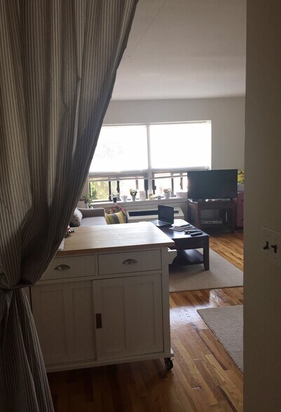 More Photos Of 340 Maple Ave, Westbury Apartments For Sale