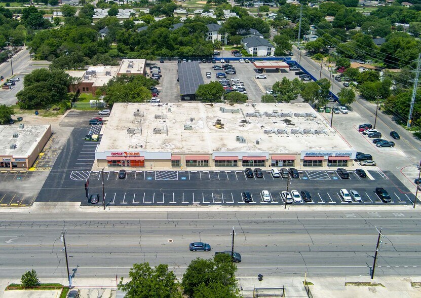 More Photos Of 6623 S Zarzamora St, San Antonio Freestanding For Sale