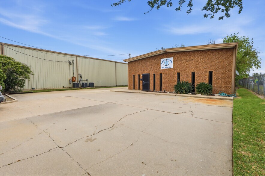 More Photos Of 212 N 16th St, La Porte Light Distribution For Sale